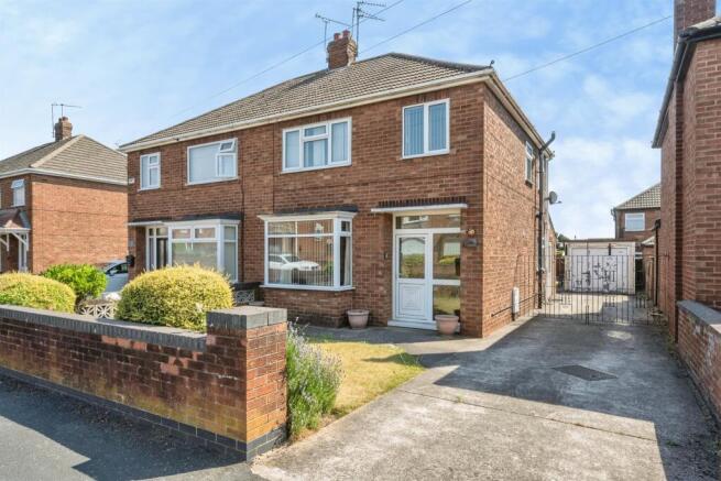 3 bed property, in Baysdale Road, £150,000