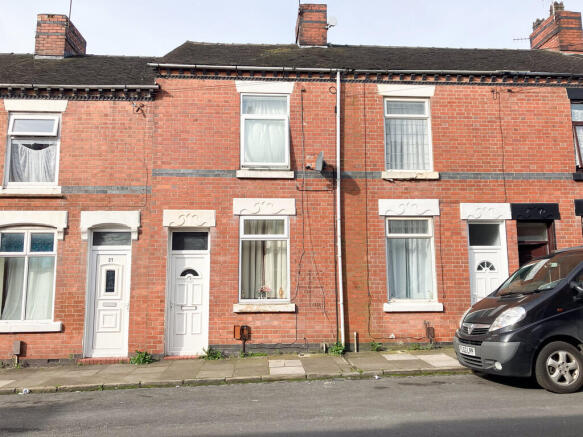 2 bed property, in Kenworthy Street, £80,000