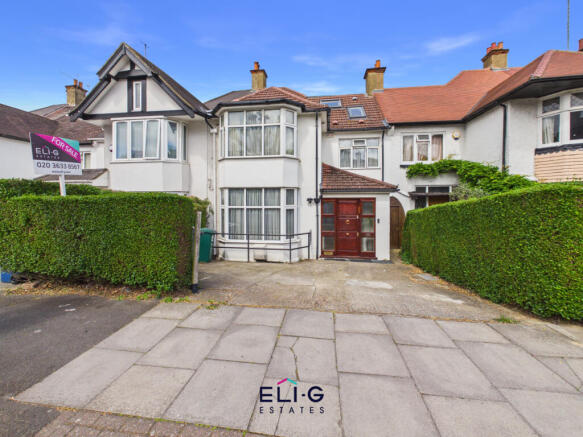 6 bed property, in Ashbourne Avenue NW11, £1,300,000