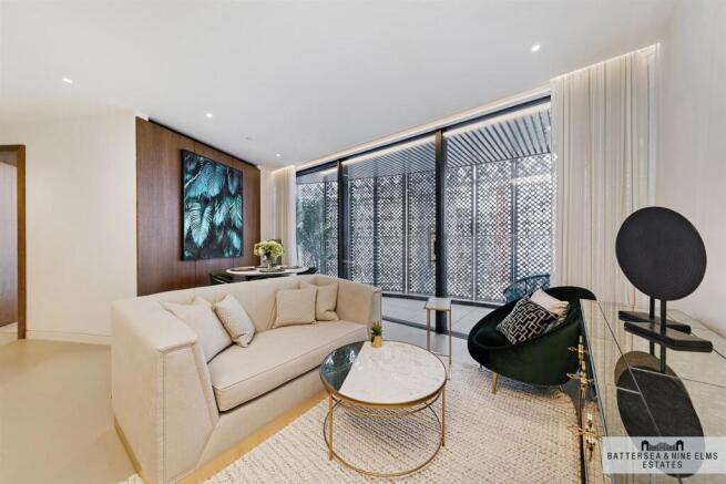 2 bed property, in Gasholders Building, £1,150,000