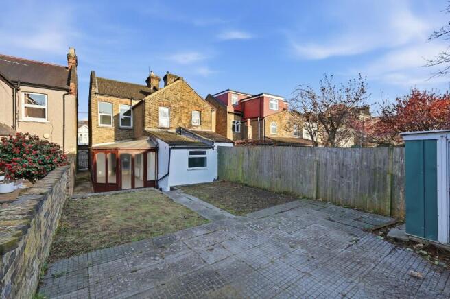 3 bed property, in Stanley Road, £750,000
