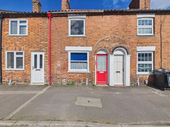 2 bed property, in Newmarket, £89,950