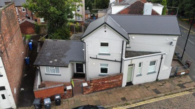 5 bed property, in Midland Street, £300,000