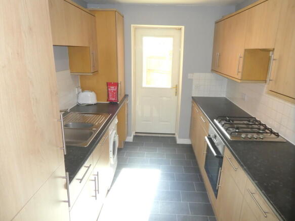2 bed property, in Stockport Road, £180,000