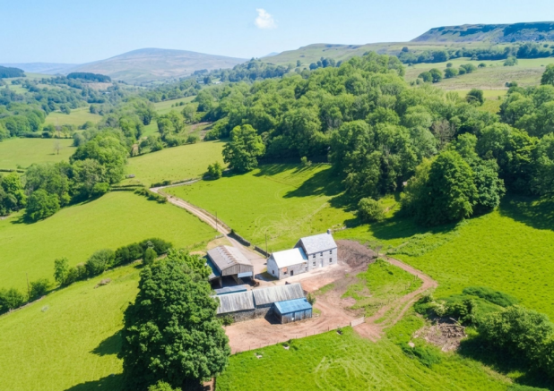3 bed property, in Ystradfellte, £550,000