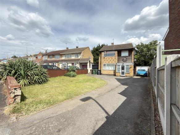 3 bed property, in Ivydale Road, £280,000