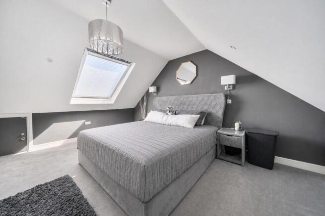 3 bed property, in Saxon Shore Road, £315,000