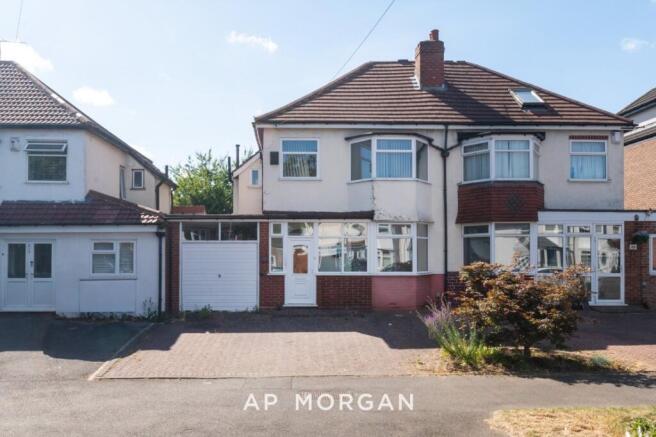 3 bed property, in Baldwins Lane, £265,000