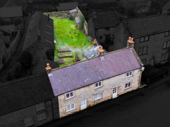 3 bed property, in Main Street, £450,000