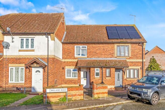 2 bed property, in Ireland Road, £200,000
