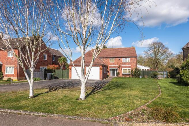 4 bed property, in Watton, £550,000