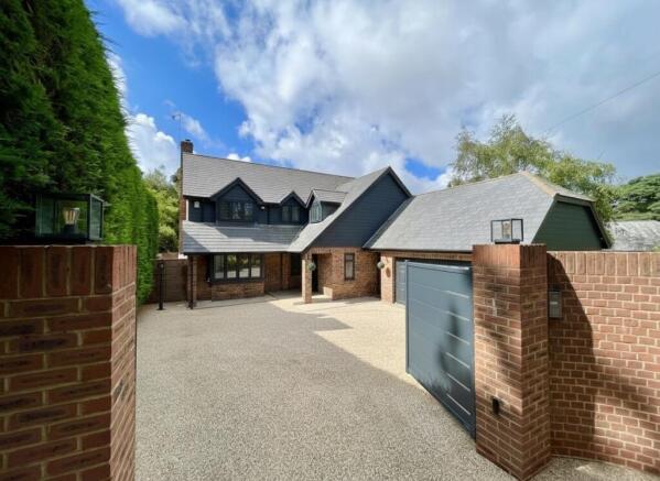4 bed property, in Lilliput Road, £1,595,000