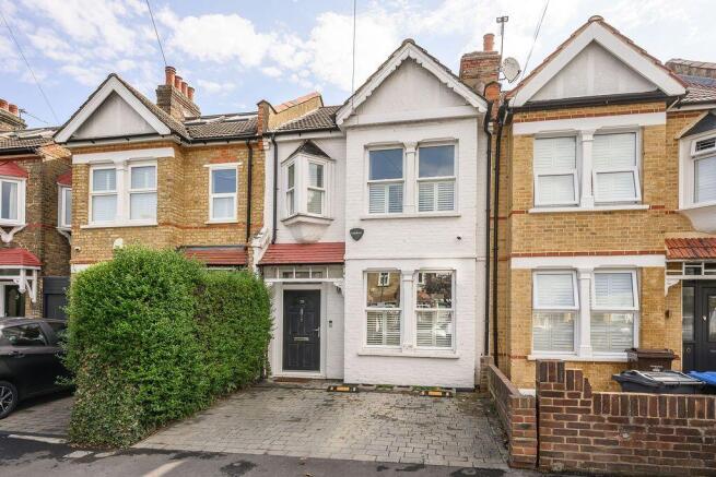 2 bed property, in Carlton Park Avenue, £850,000