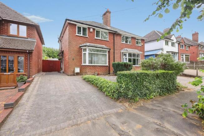 3 bed property, in Kendal Rise Road, £250,000