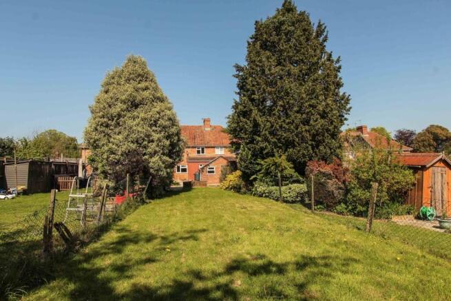 3 bed property, in Main Street, £215,000