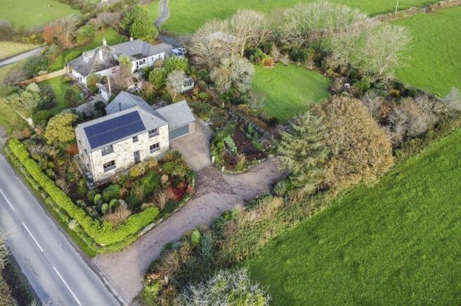 4 bed property, in Large detached family home, £650,000