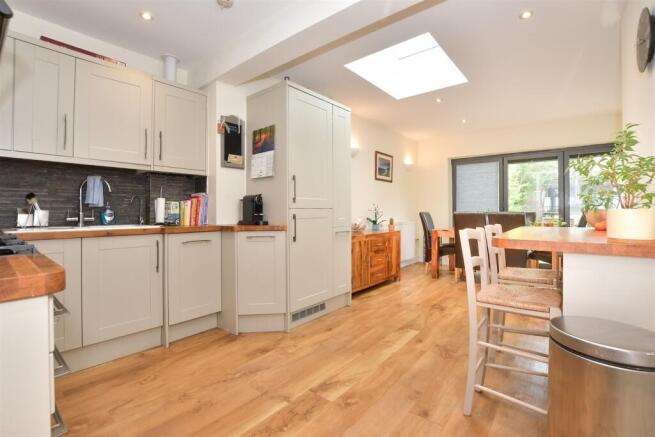 3 bed property, in Graystone Road, £500,000