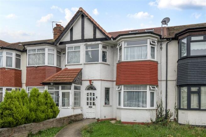 4 bed property, in Connaught Gardens, £600,000