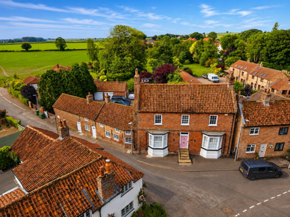 6 bed property, in Church Street, £699,950