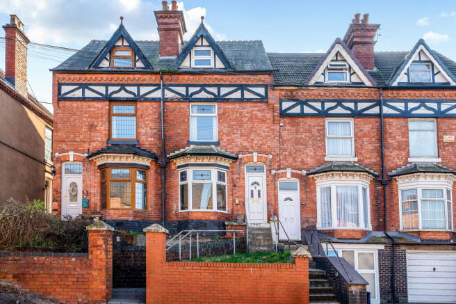 5 bed property, in Hurcott Road, £225,000