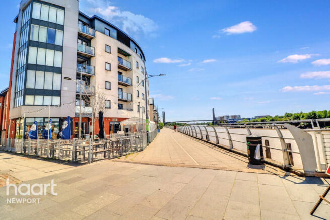 2 bed property, in Millennium Walk, £170,000