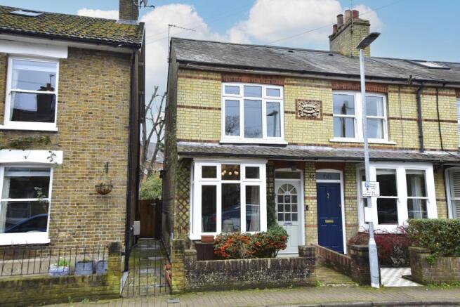 2 bed property, in Talbot Road, £550,000