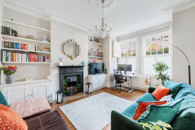 2 bed property, in Nemoure Road, £625,000