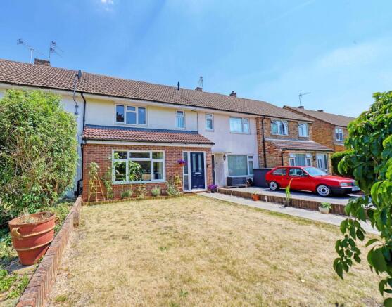 3 bed property, in Fairacre, £495,000