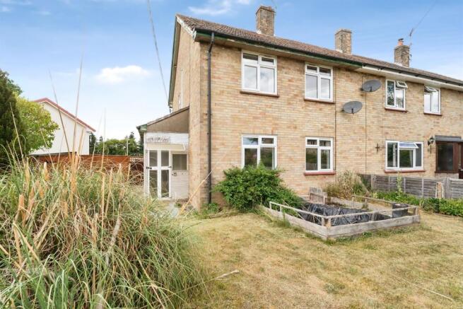 3 bed property, in Caslon Close, £190,000