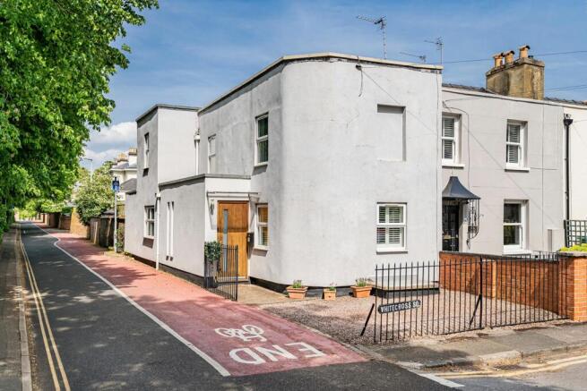 3 bed property, in Naunton Lane, £575,000