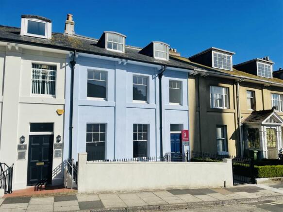 4 bed property, in Park Hill Road, £350,000
