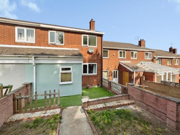 3 bed property, in Briery Walk, £150,000