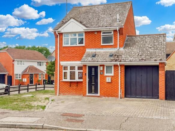 3 bed property, in Oakley Avenue, £450,000