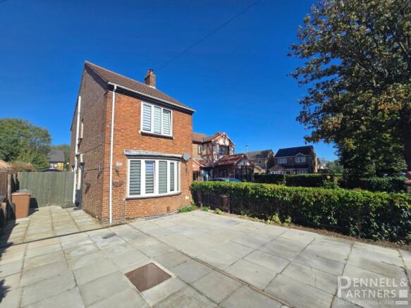 3 bed property, in Oxney Road, £245,000
