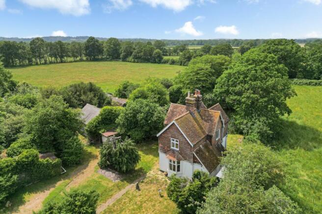 3 bed property, in Goudhurst Road, £925,000