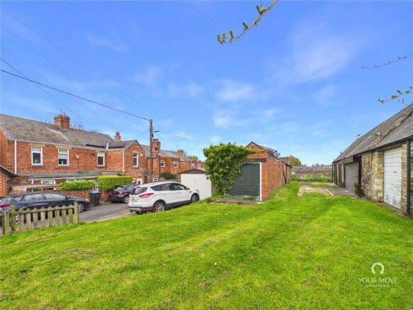 Studio, in Woodside, £27,000