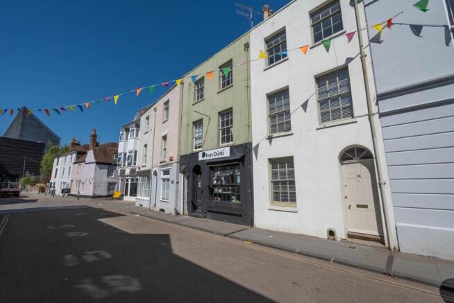 3 bed property, in Orange Street, £425,000
