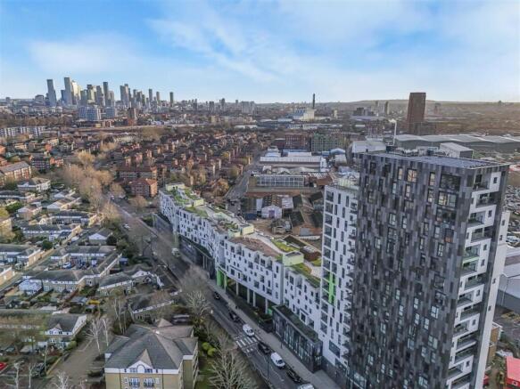 3 bed property, in Bermondsey Works, £525,000