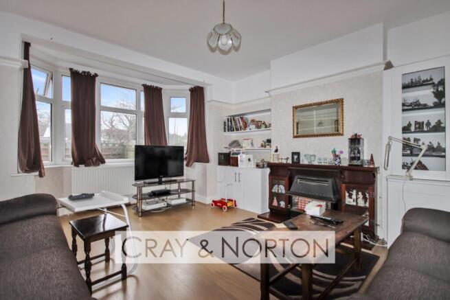 5 bed property, in Addiscombe Road, £980,000