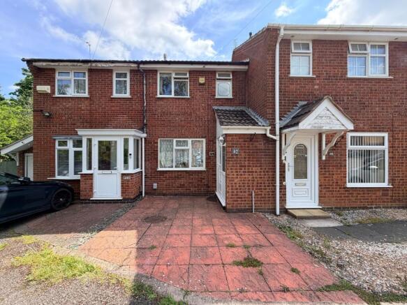 2 bed property, in Freesland Rise, £160,000