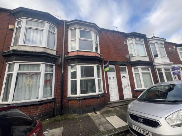 2 bed property, in Caxton Street, £90,000