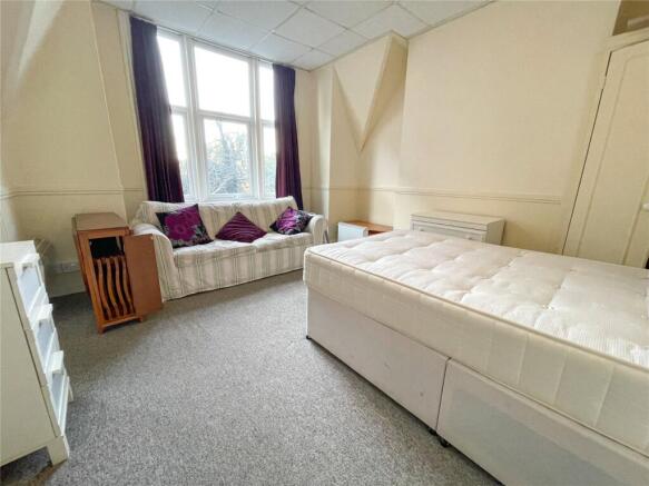 Land, in Durley Gardens, £98,000