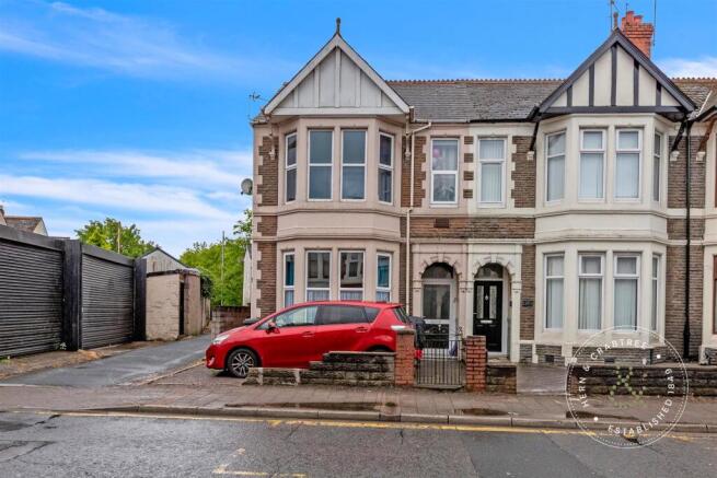 4 bed property, in Whitchurch Road, £315,000