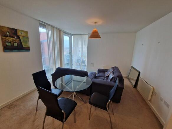 1 bed property, in Blackfriars Road, £168,000