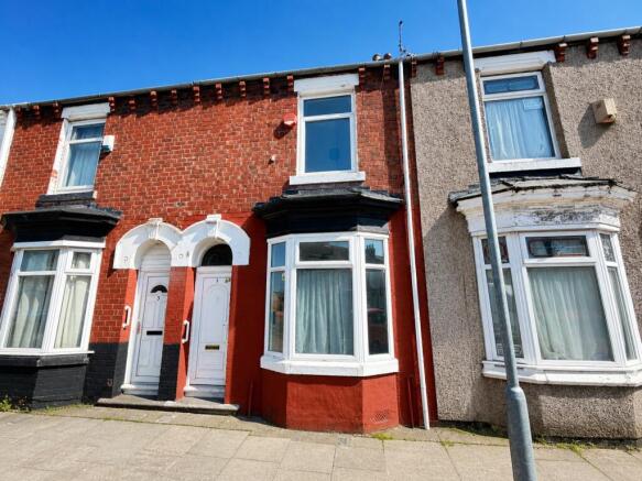 2 bed property, in Aske Road, £75,000