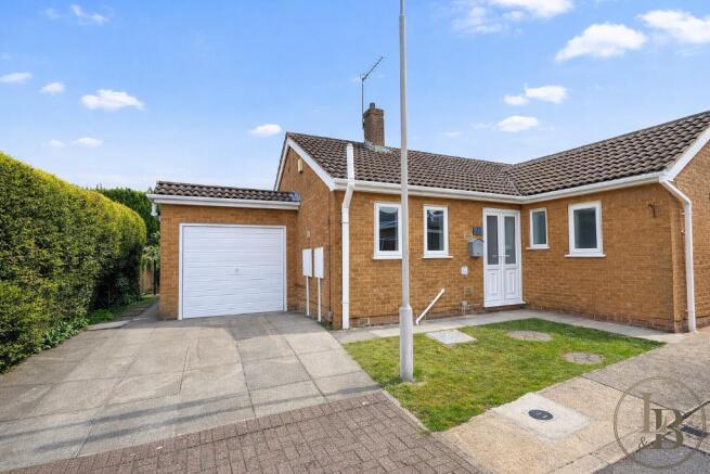 2 bed property, in Forest Town, £235,000
