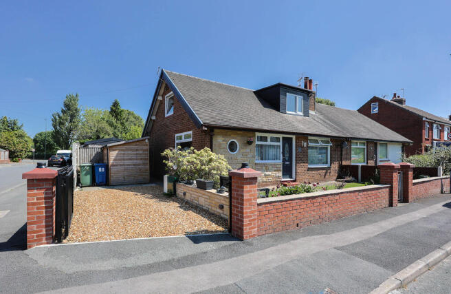 4 bed property, in Thirlmere Avenue, £345,000