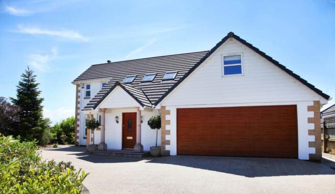 4 bed property, in Hele Lane, £725,000