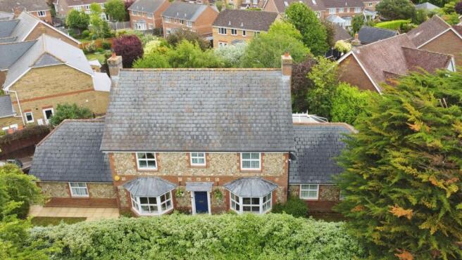 4 bed property, in Notley Green, £900,000