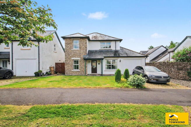 4 bed property, in Whinlatter Drive, £550,000